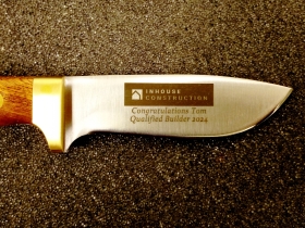 Knife-with-logo-for-Tom-Photo-Inhouse-Construction