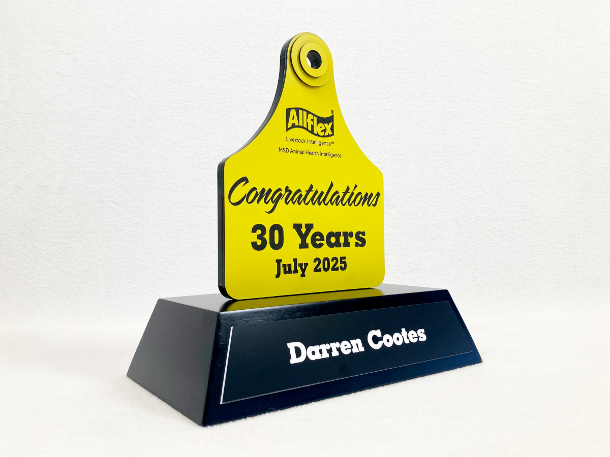 Tag Trophy Long Service - Photo - Allflex