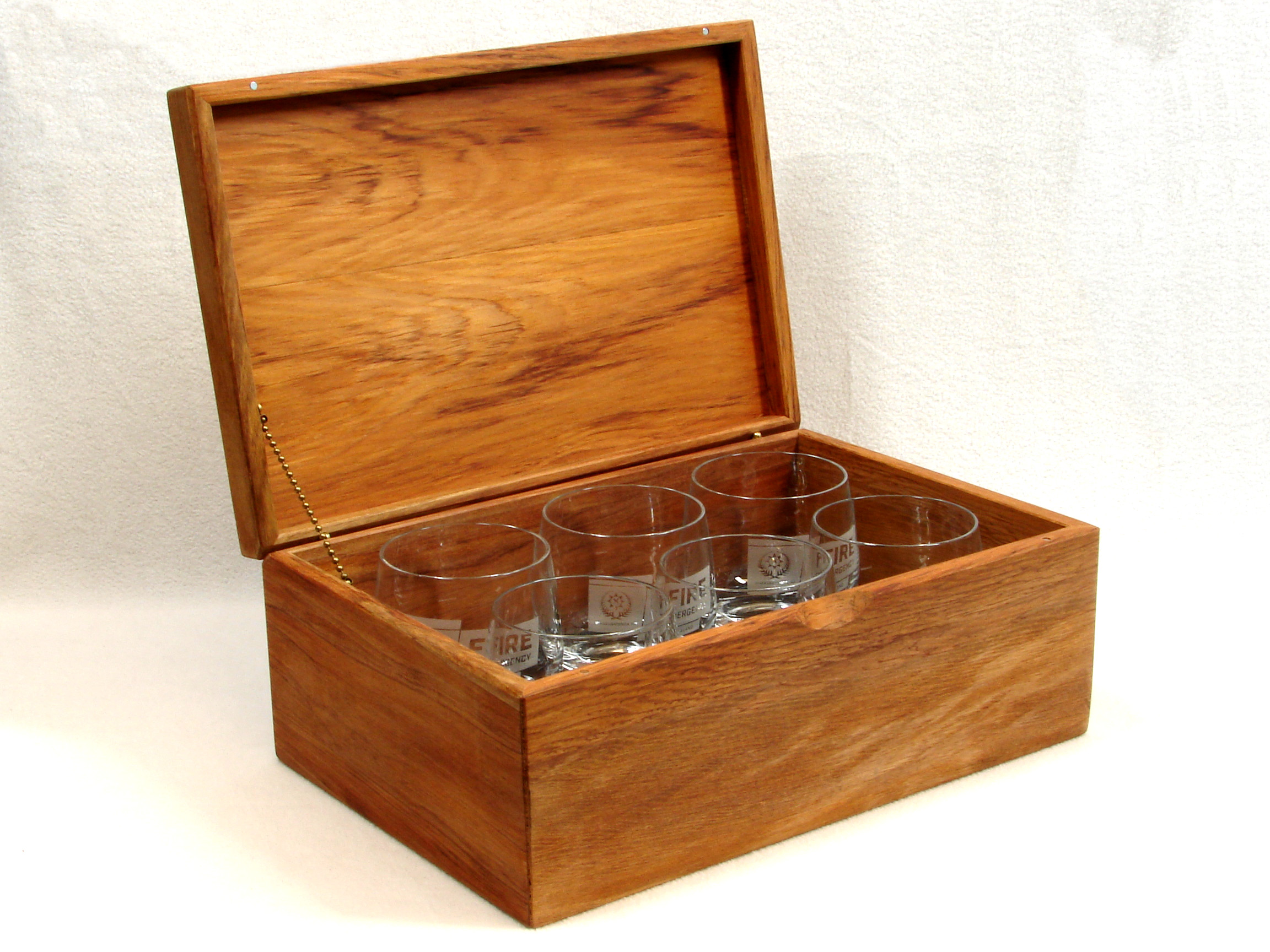 Box Rimu for Whisky Glasses - Outside Open